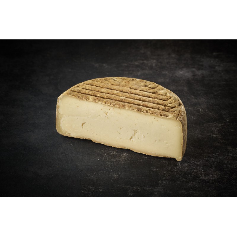 Brebis Ossau Iraty 17 mois d'âge - demi tomme